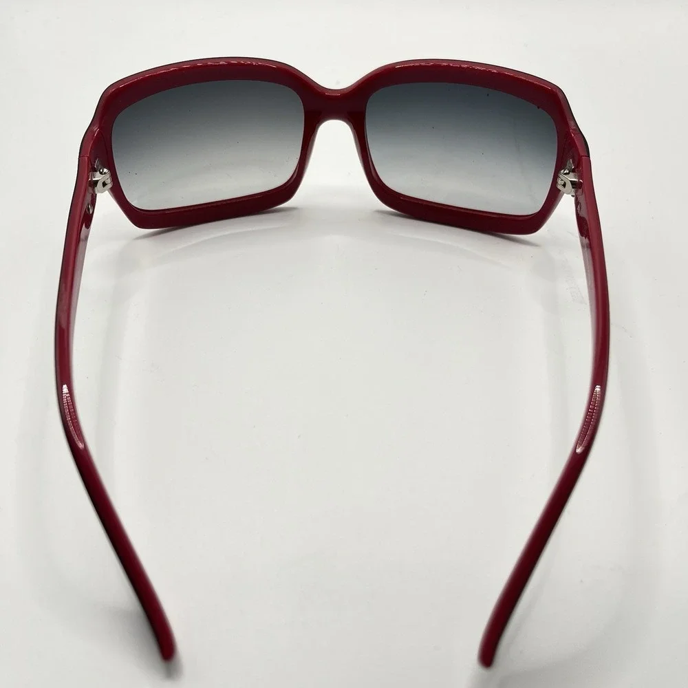 BCBG Maxazira Red Fashion Sunglasses‎ With Magnetic Case